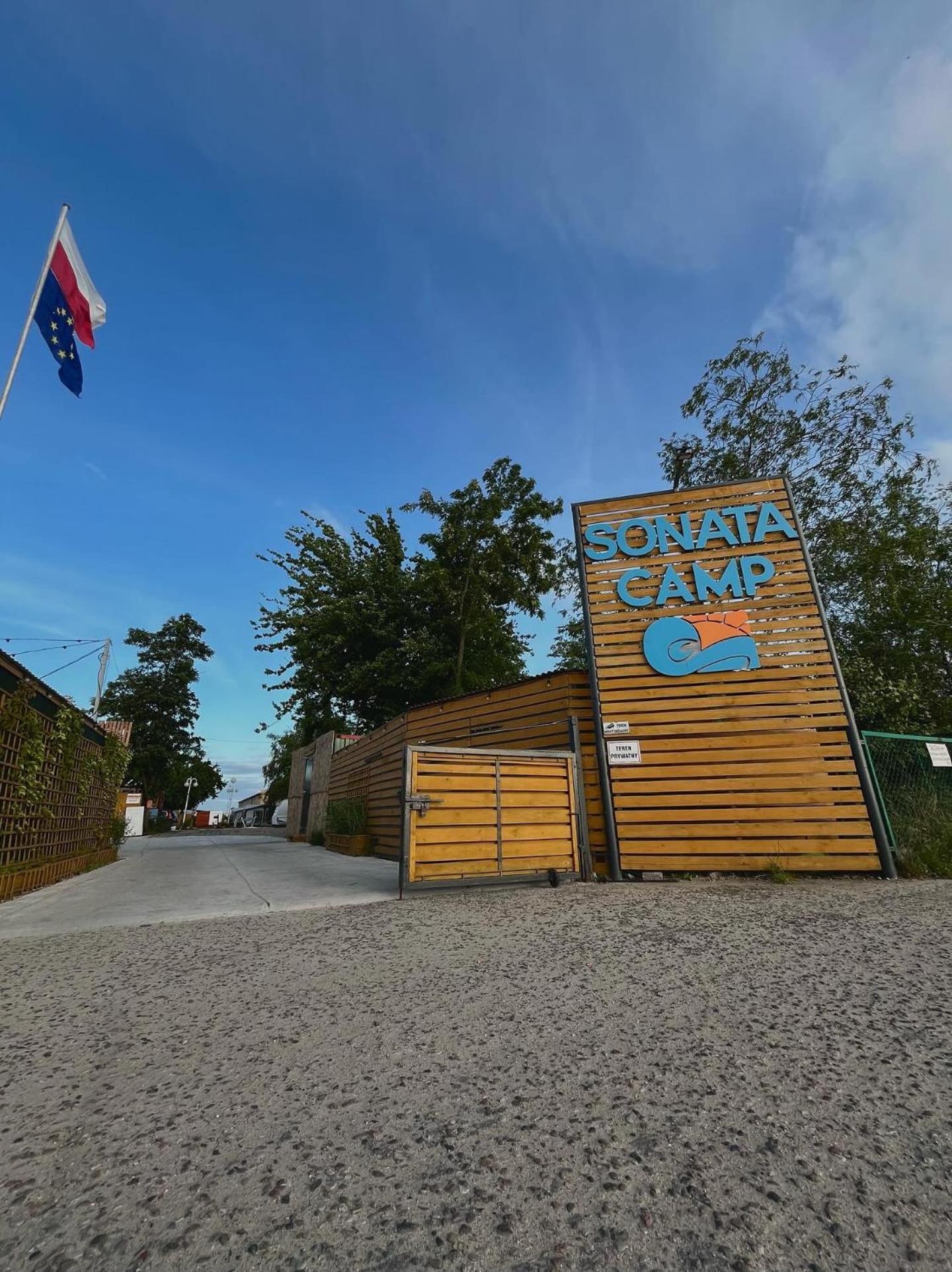 Отель Sonata Camp Ястарня Экстерьер фото