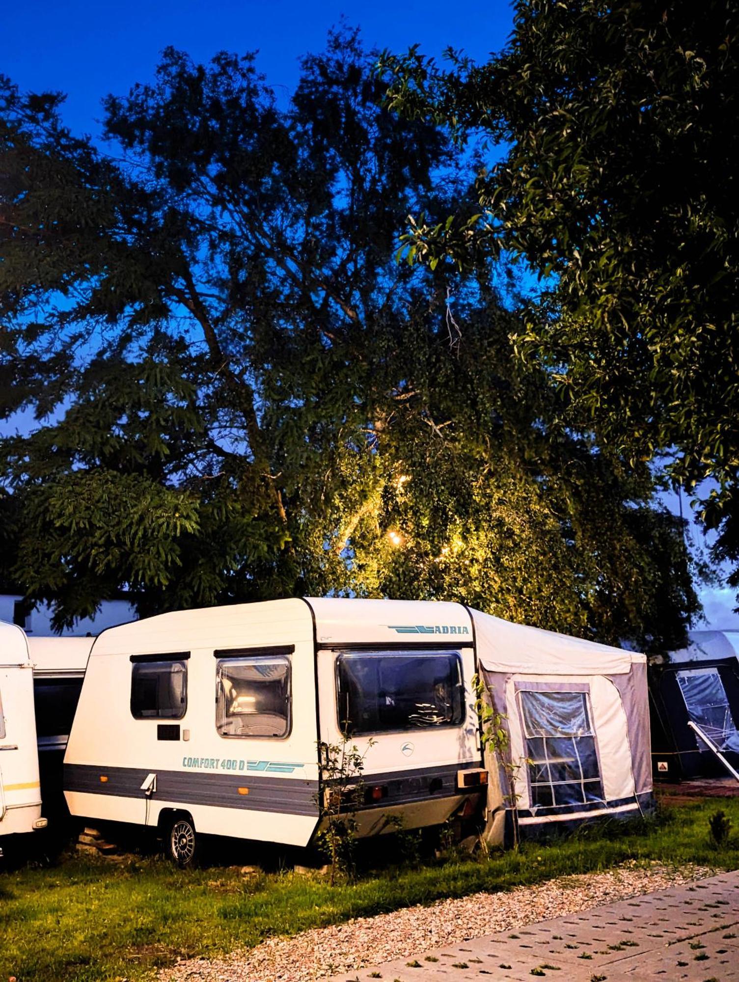 Отель Sonata Camp Ястарня Экстерьер фото