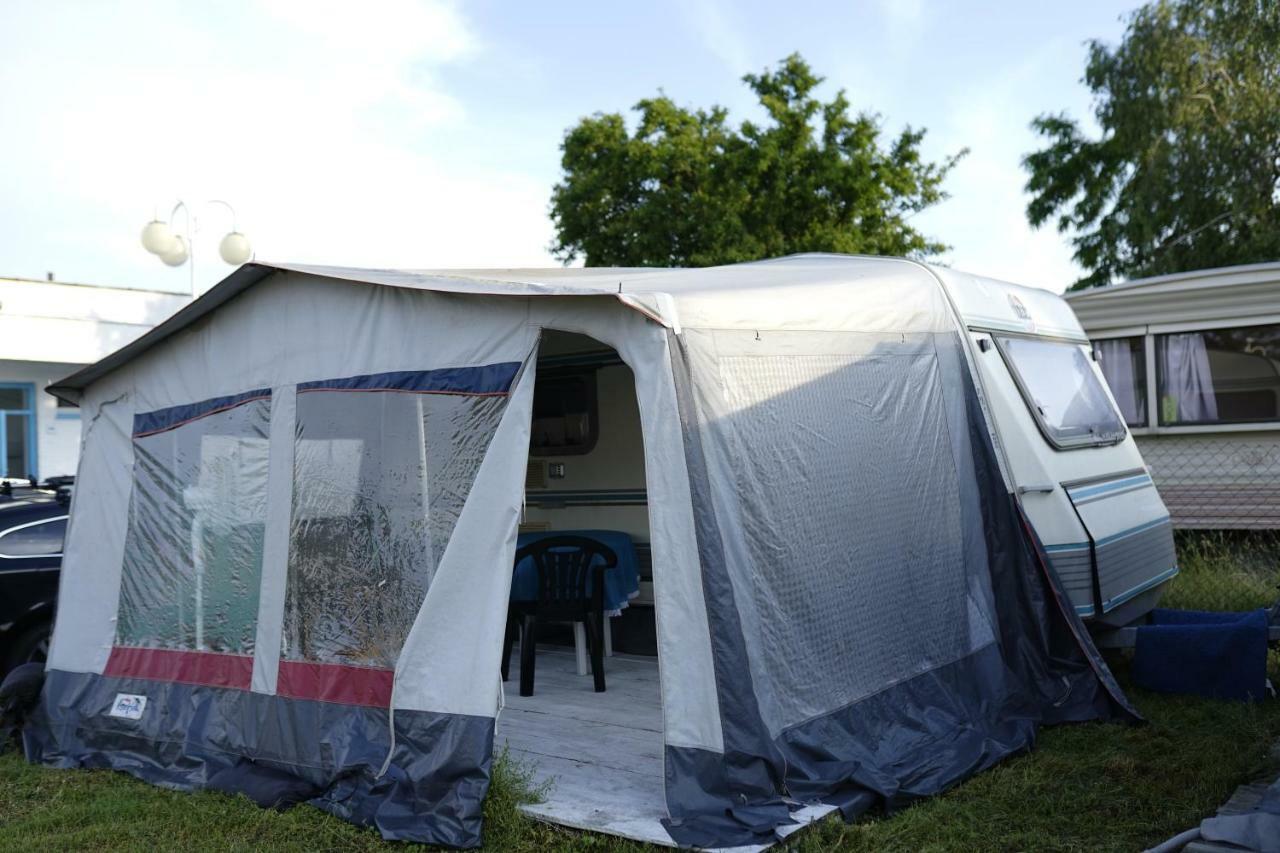 Отель Sonata Camp Ястарня Экстерьер фото